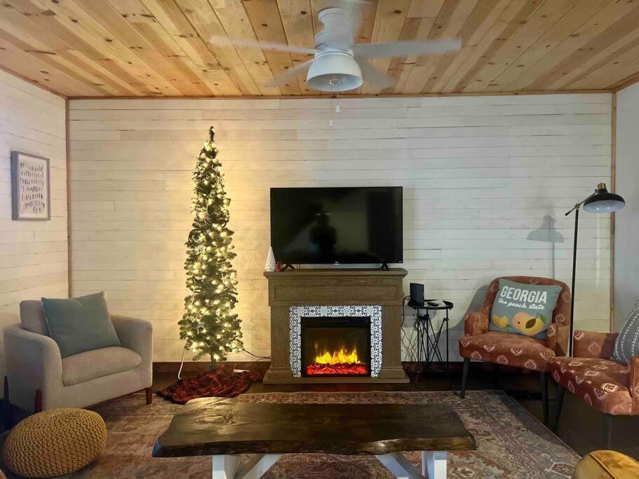 Close To Lake Blue Ridge, Hot Tub, Swing Beds Morganton Экстерьер фото
