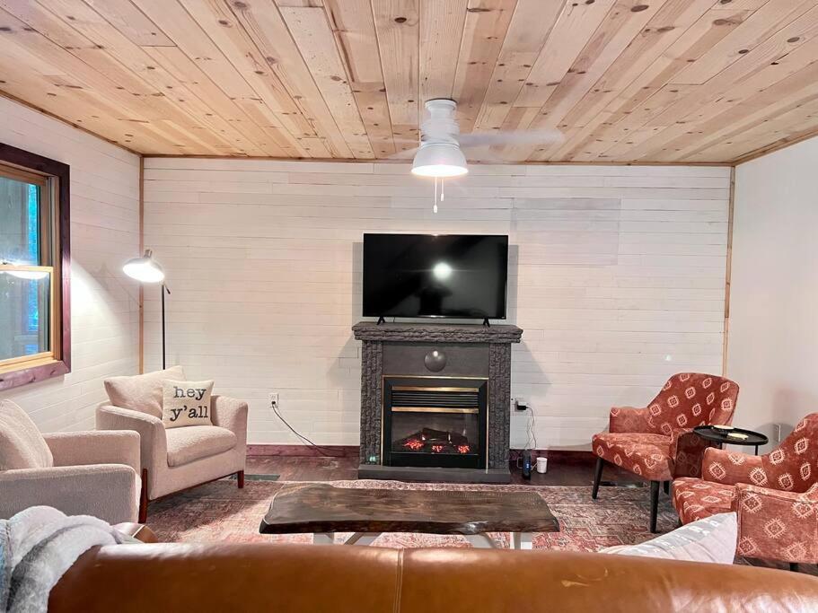 Close To Lake Blue Ridge, Hot Tub, Swing Beds Morganton Экстерьер фото